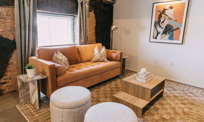 Downtown Memphis Apartment | NEW Downtown Apartment with Gym! Walk to Orpheum, Fedex Forum, and Beale
