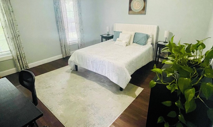 Leicester Apartment | New England Charm & Easy City Access Charming Apt in Leicester