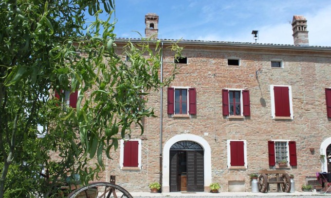 Noceto Bed & Breakfast | New Flowers Farm B&B