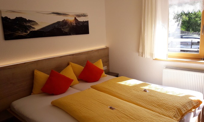 Schroecken Apartment | New, free WiFi, garden, lawn, playground, beautiful mountain backdrop,