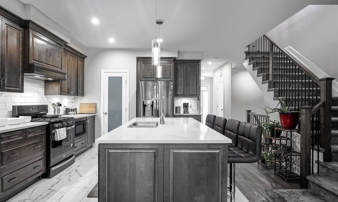 Carleton Place House | New Gorgeous Home In Carleton Place, Close to Beach BoatLaunch |20 Min To Ottawa