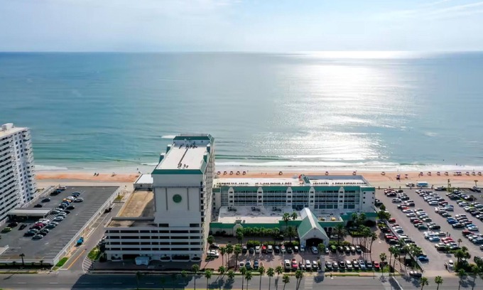Ortona Park Apartment | NEW Gorgeous Ocean View Studio in Daytona Beach!