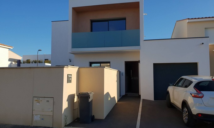 Pignan House | New house with swimming pool