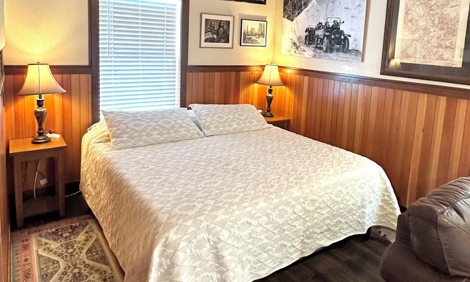 East Glacier Park Village Apartment | New luxury cabin in Central East Glacier