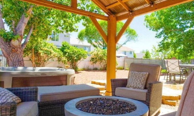 Roy House | NEW Large Updated Home+Huge Fully Fenced Yard+Hot Tub+Gazebo+BBQ+Outdoor Dining!