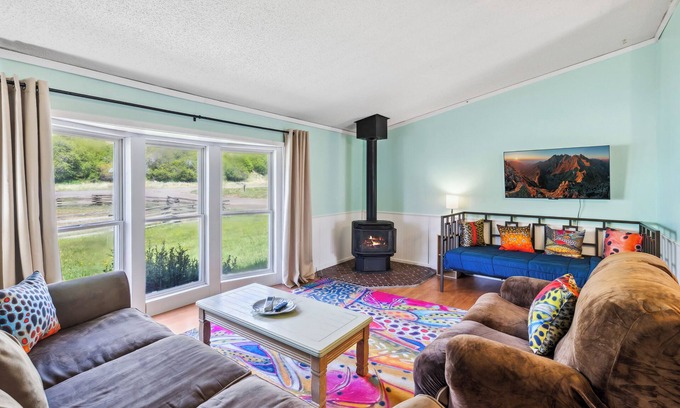 Creede House | New Listing! Affordable Stay Steps to Downtown | Family & Angler’s Retreat