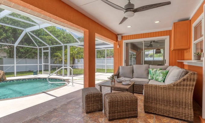 Englewood East House | New Listing! Charlotte Harbor Area Resort, 120mi to Disney & 134mi to Universal - GRH518223