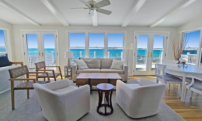 Indian Neck Heights House | NEW LISTING! Indian Neck Waterfront 4BD-Amazing Water Views, Direct Beach Access, Central A/C