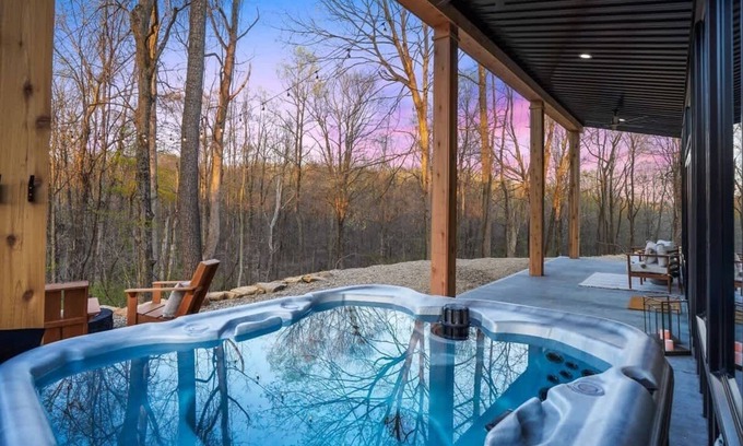 Logan Cabin | New Listing! Luxury Couples Cabin, Hot Tub & Views