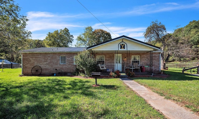 Seneca Rocks Cottage | NEW LISTING! Panoramic Paradise - Best View of Seneca Rocks