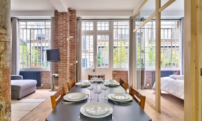 Quartier de la Porte-Saint-Denis Apartment | NEW Loft Apt in the Heart of Paris - An Ecoloflat