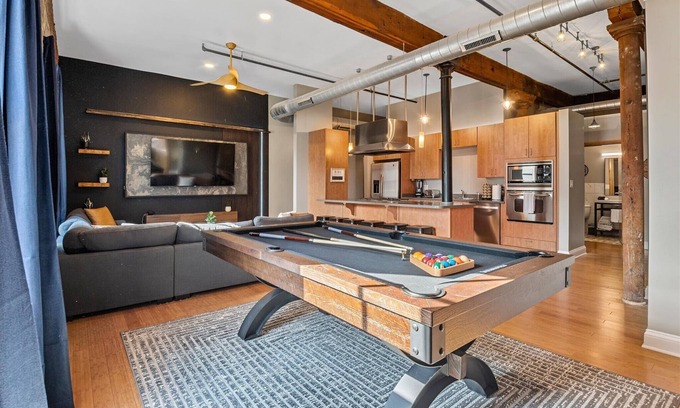 Wholesale District House | New Loft Near Convention Center