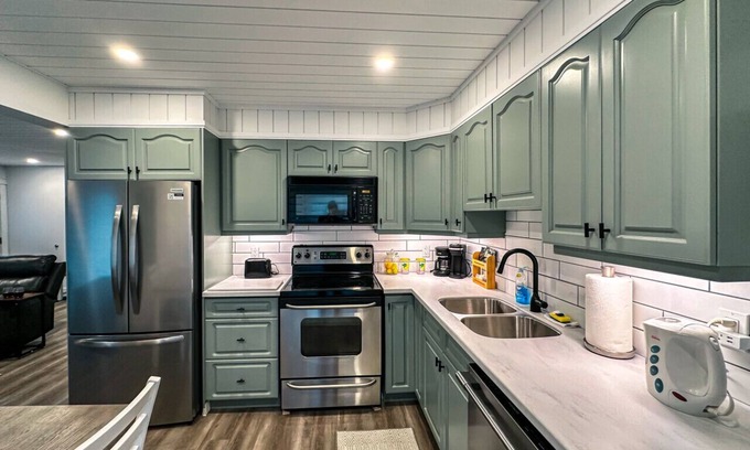 Collingwood House | New look same great location