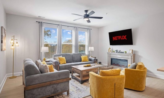 Wake Forest Condo | NEW Luxury Condo, Rooftop Terrace, EV Charger!