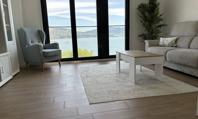 Moana Apartment | New, luxury, oceanfront apartment