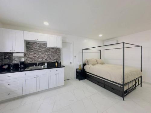 North Beach Apartment | New Mid Miami Beach apt free parking and beach access