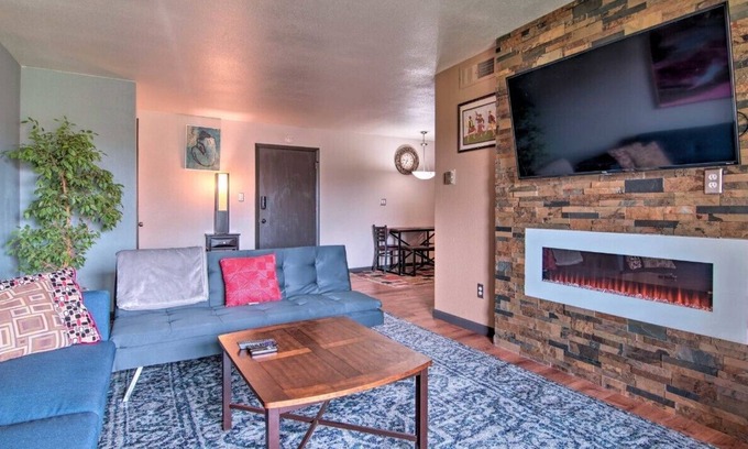 Gunbarrel Condo | NEW! Modern Condo w/Patio, 6 Miles to Dtwn Boulder