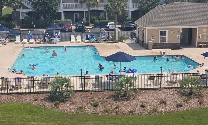 North Myrtle Beach Condo | New on Market.Wonderful 2 bedroom 2 bath Pet friendly Condo in Barefoot landing