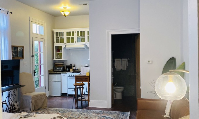 Touro House | New Orleans Garden District King Cake Cottage