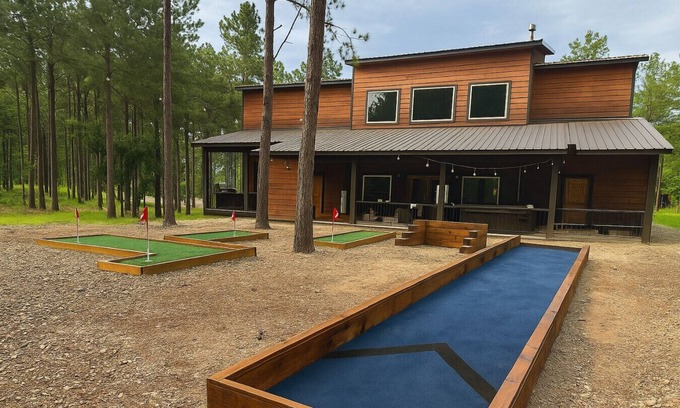 Broken Bow Cabin | NEW! Pickleball Mini Golf Bowling 5 Masters Sleep 31 Hot Tub Firepit