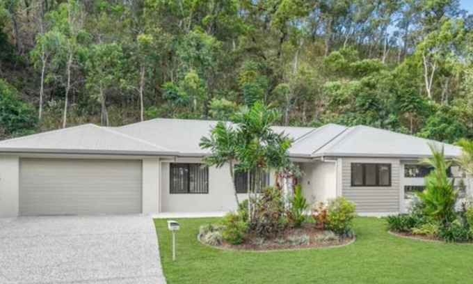Trinity Park House | New Pool Now Open! - Trinity Beach Haven