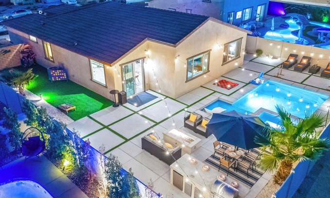 Coachella House | New Pool+Spa+Games+Large BBQ+Designer+Beautiful