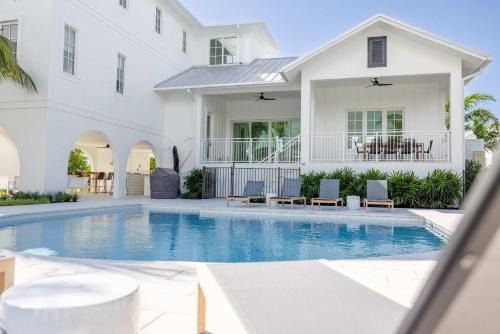 Key West House | NEW Private Pool & Docking - Floralee House