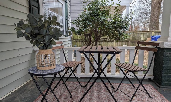 Durham Apartment | NEW! Renovated 2Br/1Ba Convenient to 9th St, NCSSM