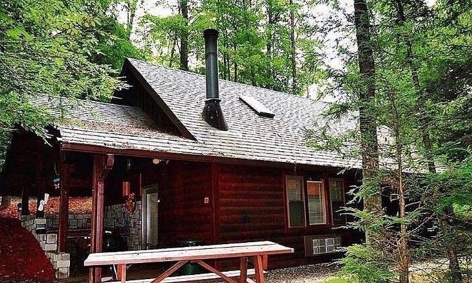 Lansing Cabin | New River Gorge Cabins-The Gathering Place Near New River Gorge NP & Preserve.