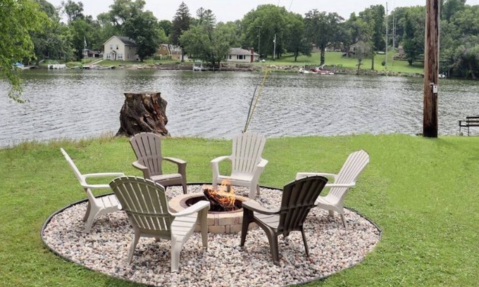 Edgerton House | NEW! Rock River Escape ~Waterfront home W/Pier