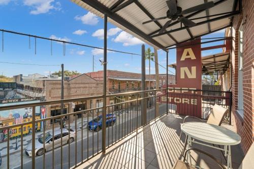 Historic Ybor Apartment | NEW! Sangria Suite - Upscale Ybor City Studio, Right On 7th Ave