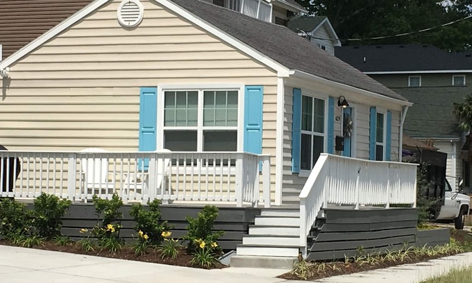 Northeast Virginia Beach House | New Seaglass Cottage