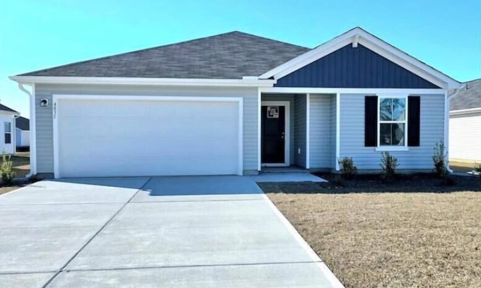 Southport House | New Spacious 3BR/2.5BA Beach House
