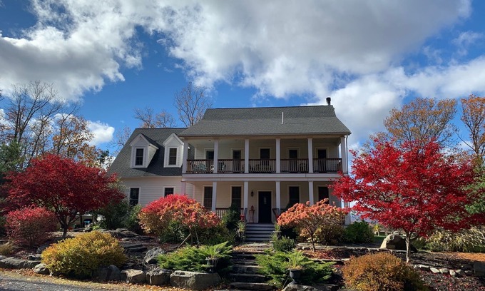 Ulster Park House | NEW Spectacular Views & Private space on a Scenic Mountain 40ft Salt Water Pool