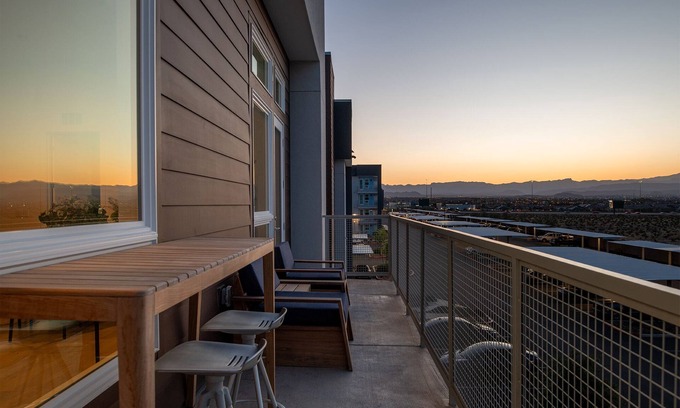 Enterprise Apartment | New Stunning 2-Bedroom Penthouse in gated community and near the Strip