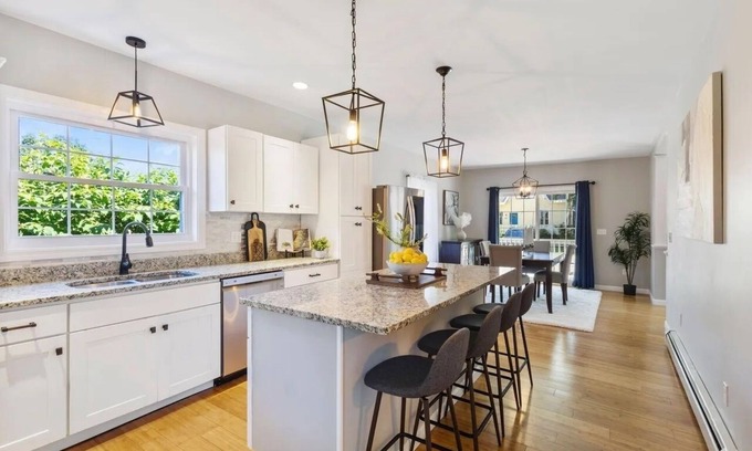 South Portland House | New: Stylish 4BR Retreat, Pet-Friendly Comfort, Close to Portland & Beaches