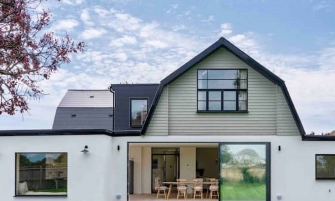 West Wittering Cottage | New stylish coastal home