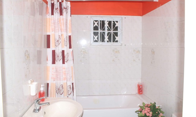 Spanish Town House | NEW! Suburban Apartment with Comfortable Queen-size beds
