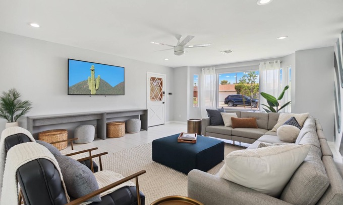 Scottsdale Estates Nine House | NEW! The Blue Lagoon of Old Town Scottsdale!