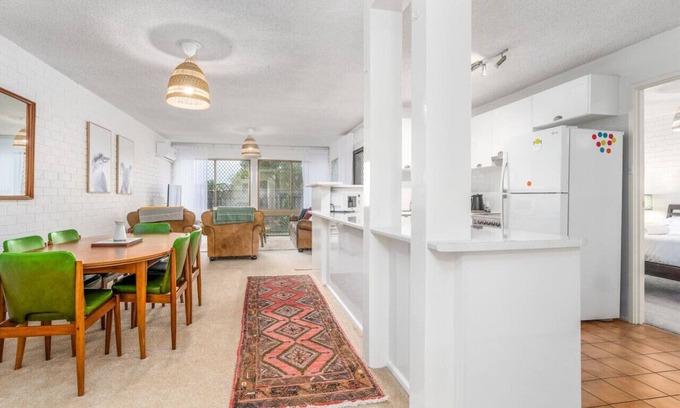 Mawson Apartment | New to VRBO: Spacious 2-Bed Unit with Garden in Mawson