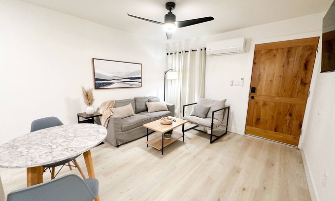 Salida Apartment | New & updated 2-bedroom 1 bathroom apt. Near Modesto 1mile from HWY 99