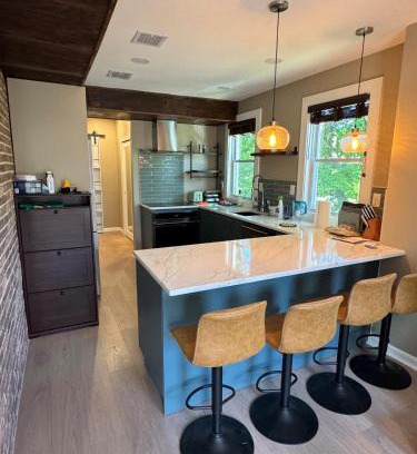 Historic Downtown Apartment | NEW! Urban Oasis, Chic 3-BR 2-BA Corner Unit, Steps Away from NYC!