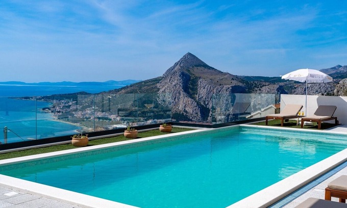 Borak Villa | New! Villa BAMM with heated 36sqm pool, 5 en-suite bedrooms, and panoramic sea views