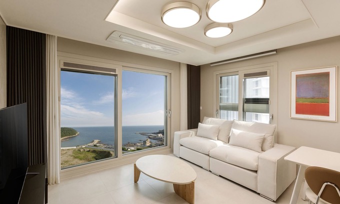 Busan House | NewCZ Osiria Residence
