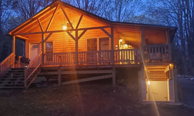 Town of Amboy Cabin | Newly built cabin in cozy wooded setting