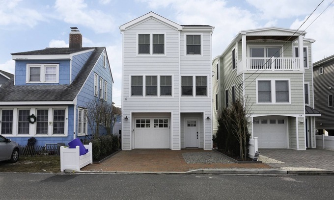 Ship Bottom House | Newly built Oceanside home with plunge pool! Pet friendly!