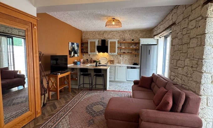 Sifne Mahallesi Resort | Newly furnished Alaçatı stone house design with villa comfort in Çeşme.