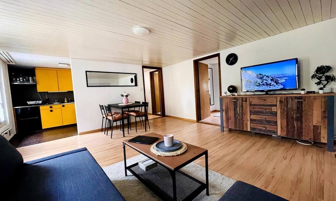 St. Gallen Apartment | Newly furnished beautiful old building apartment in the center with Apple TV
