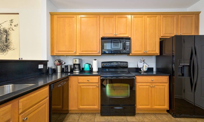Johns Island House | Newly Furnished-Dog Friendly TH/Fenced Yard/Scrnd porch/Pool-Ideal location.