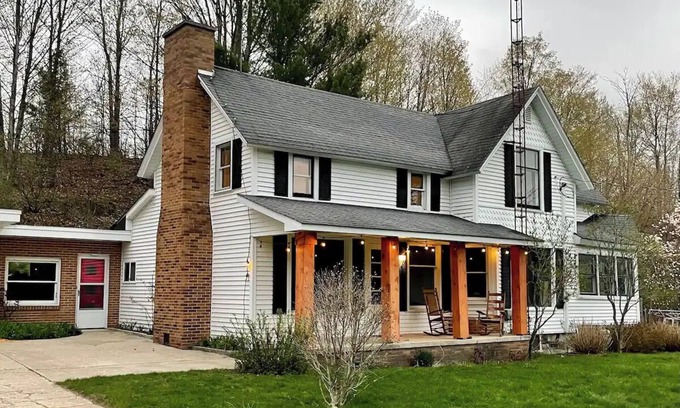 Suttons Bay Other | Newly remodeled 1890’s Farmhouse. Near TART trail, boat launches and wineries